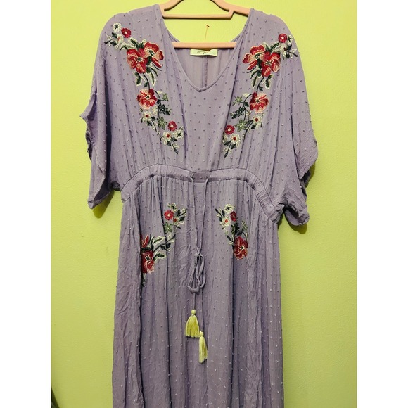 A Beautiful Soul Dresses & Skirts - A Beautiful Soul Dress Women B Lavender Excellent Floral Embroidered Swiss Boho